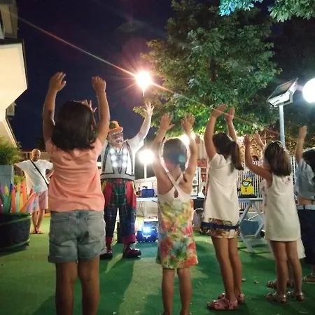 Iones ホテル リミニ