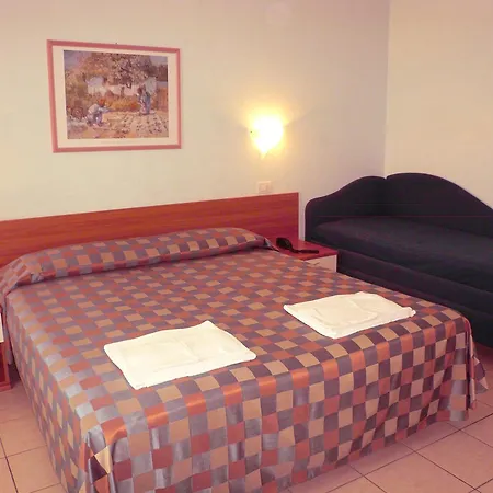 Otel Iones 3*