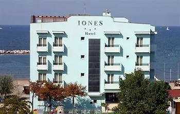 Iones Otel 3*